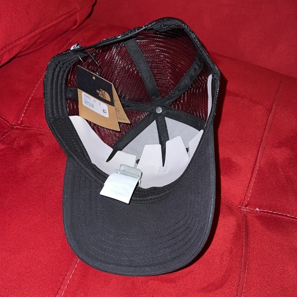 Mens TNF Snap back Cap - Picture 3 of 5